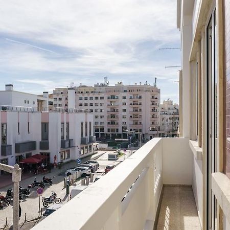 Modern & Bright - Faro Mercado Apt 22 Luaran gambar
