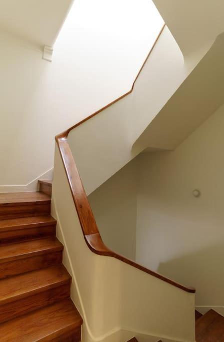 Modern & Bright - Faro Mercado Apt 22 Luaran gambar
