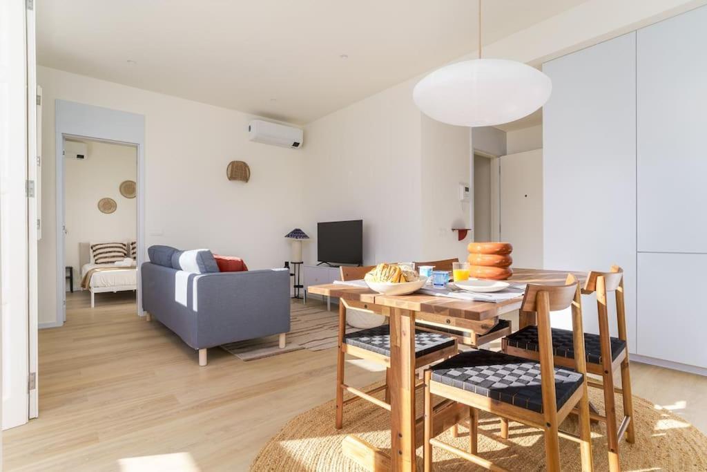 Modern & Bright - Faro Mercado Apt 22 Luaran gambar