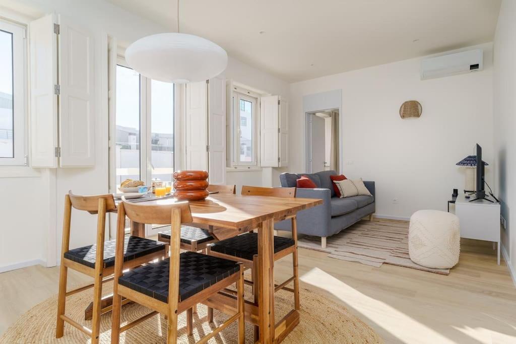 Modern & Bright - Faro Mercado Apt 22 Luaran gambar